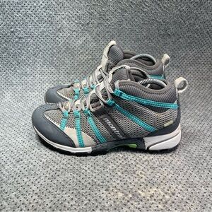 Montrail Mountain Masochist Mid OutDry Hiking Shoes Size 9 Women’s